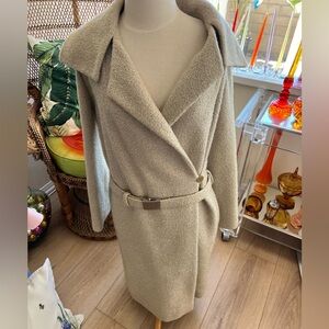 $ 1800.00 CHANEL - Vintage coat tan/beige - great for spring size 38